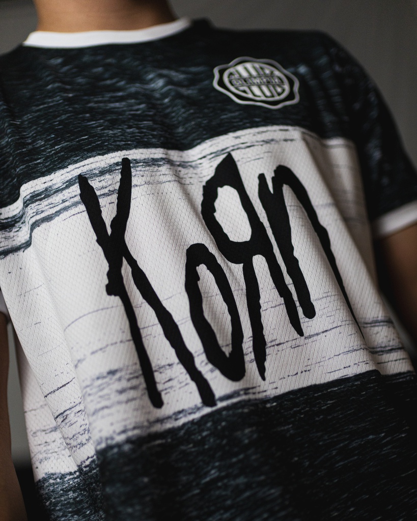 REMERA OLIMPIA x KORN